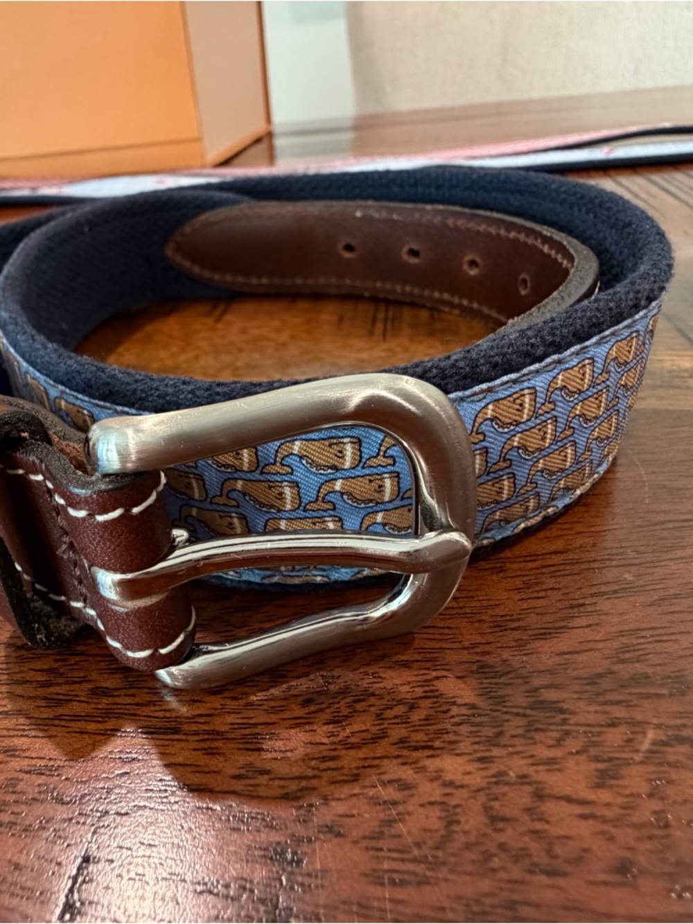 Vineyard Vines Navy Belt with Pink Whale Logo and Brown Leather Trim size 28